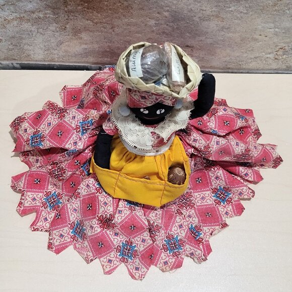 Vintage Grenada Cloth Doll Traditional Dress Spice Head Basket Spice - Picture 3 of 11